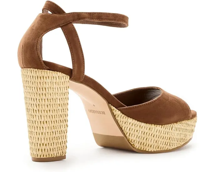 Сандалии Bernardo Valeria на платформе с высоким каблуком и регулируемым ремешком на щиколотке