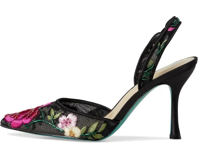 Туфли April Pump от Blue by Betsey Johnson с цветочной вышивкой