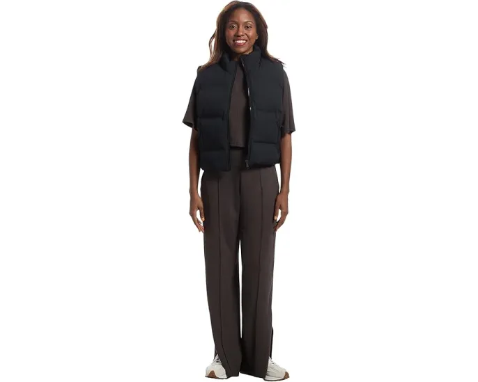 Жилет TravisMathew Moontide Bonded Vest с воротником-стойкой и карманами на молнии