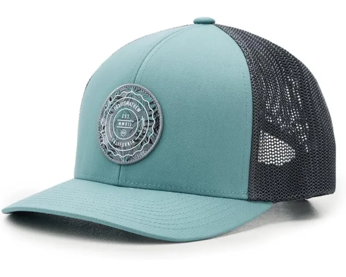 Кепка The Patch Floral от TravisMathew с цветочной нашивкой