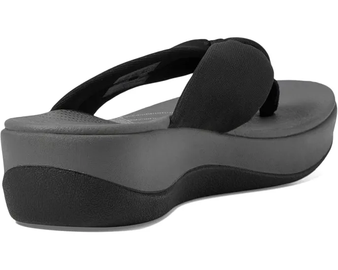 Сланцы Clarks Arla Glison с технологией Cloudsteppers и стелькой Cushion Plus