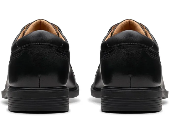 Оксфорды Clarks Eldredge Cap с мыском и резиновой подошвой