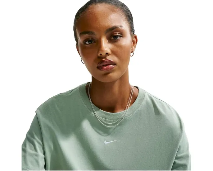 Кроп футболка Nike Sportswear Classic с коротким рукавом