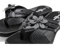 Сандалии Clarks Breeze Opal с цветочным декором и амортизирующей стелькой Cloudsteppers