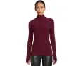 Norma Kamali Топ с длинным рукавом Slim Fit Long Sleeve Turtle Top с принтом и отверстиями для большого пальца