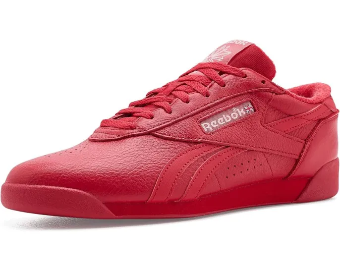 Кроссовки Reebok Freestyle Low с замшевым верхом и амортизирующей стелькой