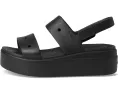 Сандалии Crocs Brooklyn 4U на низком клине с регулируемым ремешком и стелькой из ЭВА