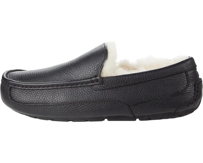 UGG Ascot Leather домашние тапочки с подкладкой UGGPlush