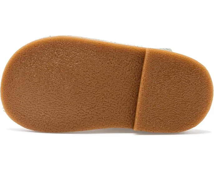 Сандалии L'Amour Shoes Kids Ruthie с перфорацией и застежкой на липучке