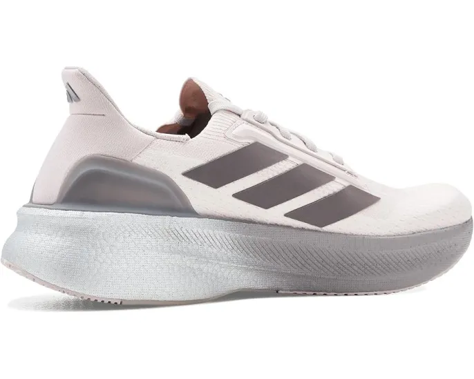 Беговые кроссовки Ultraboost 5x от adidas с технологией BOOST и системой Torsion