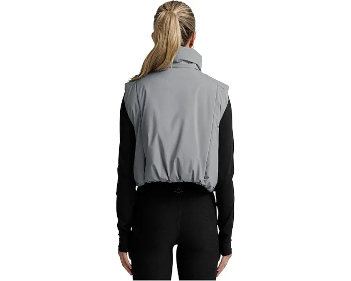 Пуховой жилет Beyond Yoga Warm Up Puffer оверсайз с высоким воротником