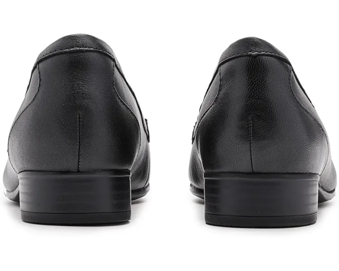 Лоферы Clarks Juliet Mia с квадратным носком и низким каблуком из кожи