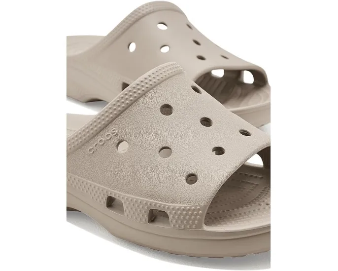 Сланцы Classic Saturday Slides с мягкой стелькой и отверстиями для джиббитц Crocs