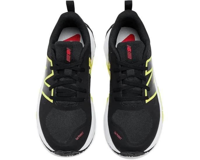 Детские кроссовки New Balance FUELCELL PLAY на шнурках с защитой носка