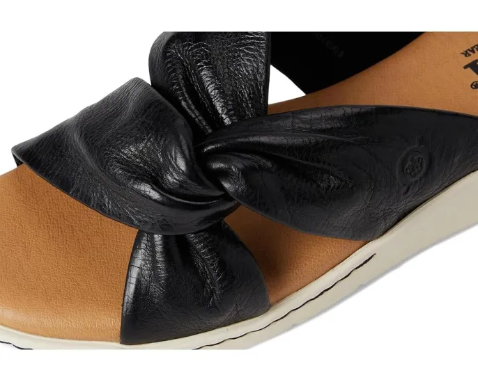 Сандалии Mya от Born с мягкой кожей и клиновидным каблуком