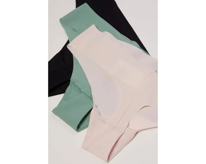 Трусы-стринги Calvin Klein Invisibles 3-Pack без швов