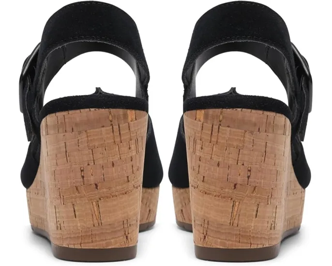 Сандалии Clarks Sabina Dream на клиновидном каблуке с технологией Cushion Plus
