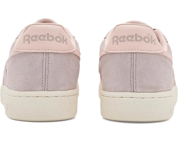 Кроссовки Reebok Club C Grounds UK с замшевым верхом и каучуковой подошвой