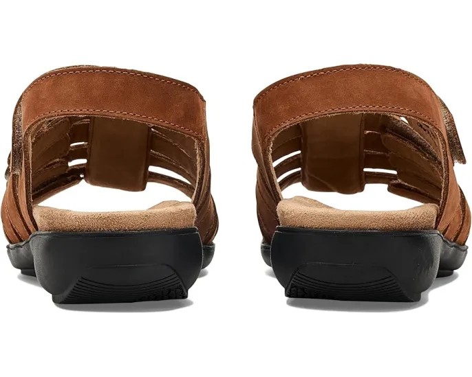 Сандалии Riki Studs с металлическими заклепками и липучкой от Trotters