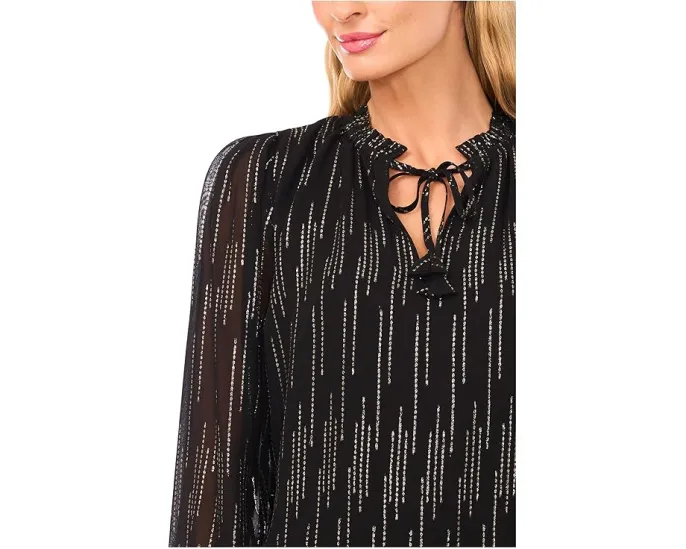 Блузка CeCe с воротником на запах и длинными рукавами на манжетах