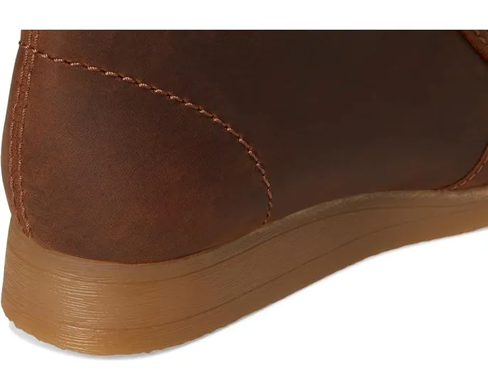 Ботинки Clarks Wallaston из замши с комфортной стелькой и подошвой крепового эффекта