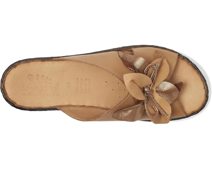 Сандалии Hilary-Glam на платформе с цветочным апплике Spring Step