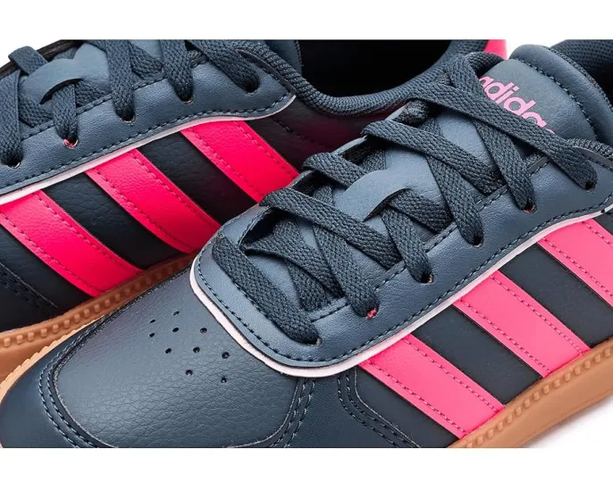 Повседневные кеды adidas Breaknet Sleek для детей из замшевой кожи