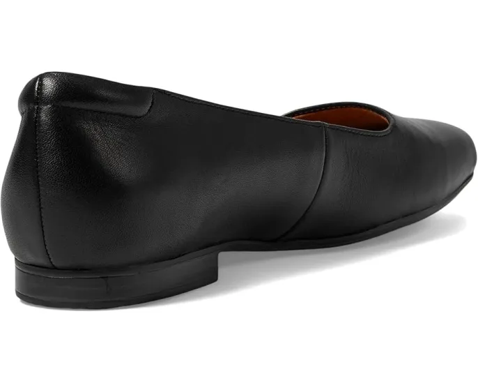 Балетки Kelly Ballet с квадратным носком на небольшом каблуке