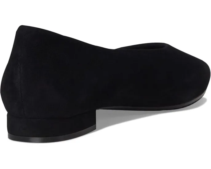 Туфли Vaneli Gracie с острым носком и поддержкой свода стопы