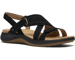 Сандалии Maelynn Gem Clarks из нубука с металлическими деталями на клиновидном каблуке
