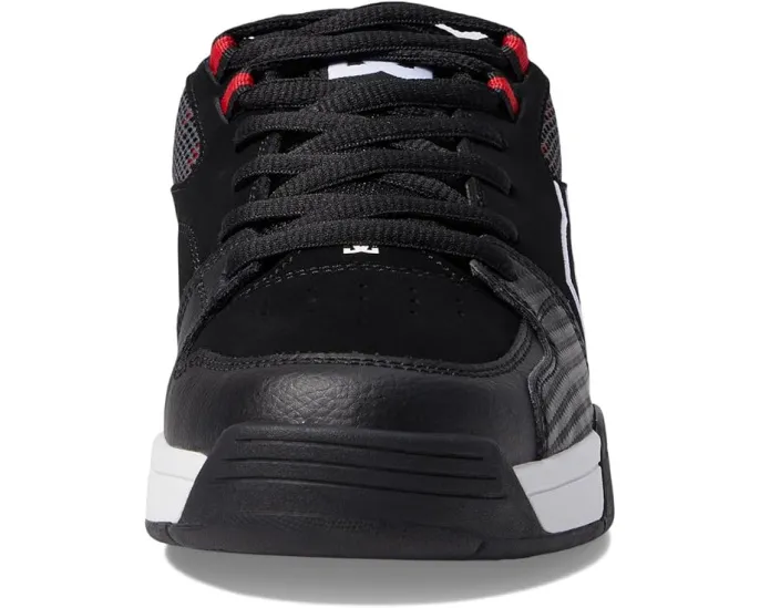 Кроссовки DC Versatile с кожаным верхом и технологией UNILITE