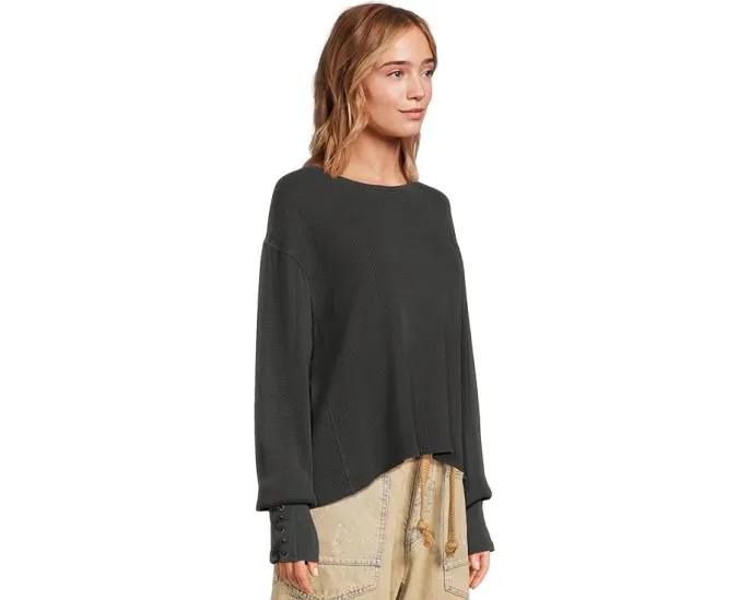 Свободный топ Lapis Cuff от Free People с вафельной текстурой и шнуровкой на манжетах