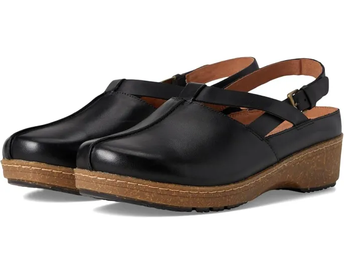 Сандалии SoftWalk Arica на танкетке с кожаной стелькой и ремешком