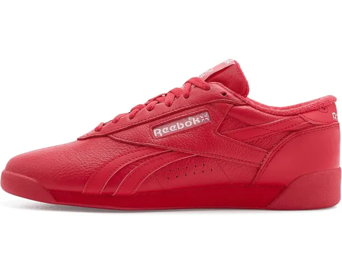 Кроссовки Reebok Freestyle Low с замшевым верхом и амортизирующей стелькой