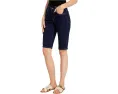 Шорты Bermuda классической длины с пятью карманами от Levi's Womens