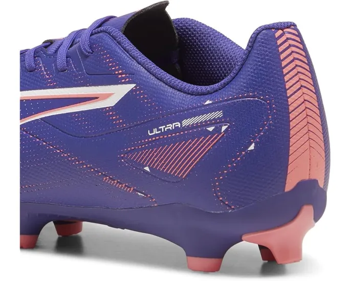 Бутсы Puma Ultra 5 Play Firm для искусственного покрытия с рециклированными материалами