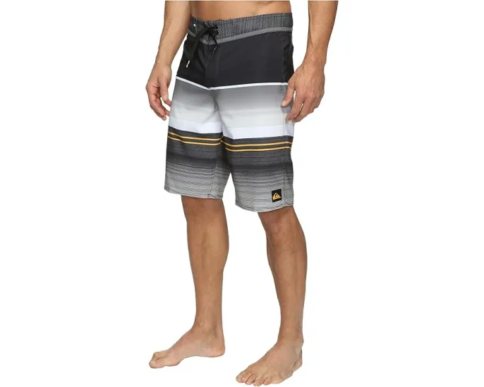 Повседневные полосатые шорты Everyday Stripe Vee 21 Quiksilver