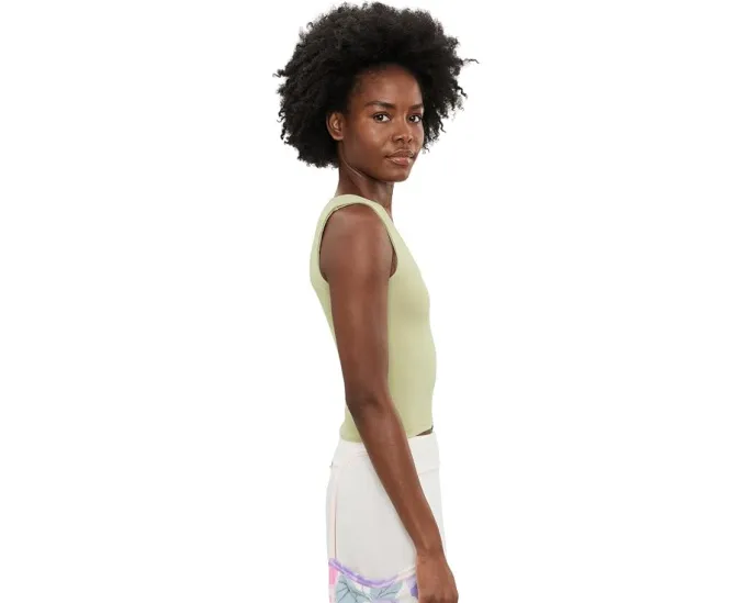 Топ Free People Clean Lines Muscle Cami с широкими бретелями и бесшовным кроем