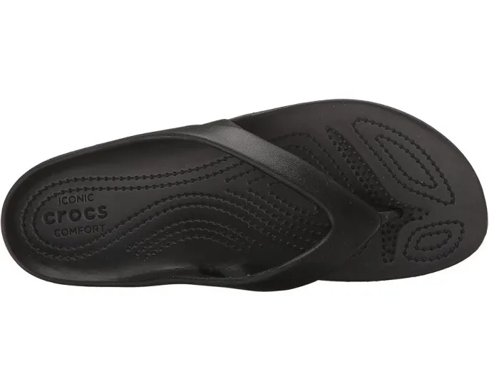 Шлепанцы Kadee II Flip от Crocs из материала Croslite с вентилируемым верхом