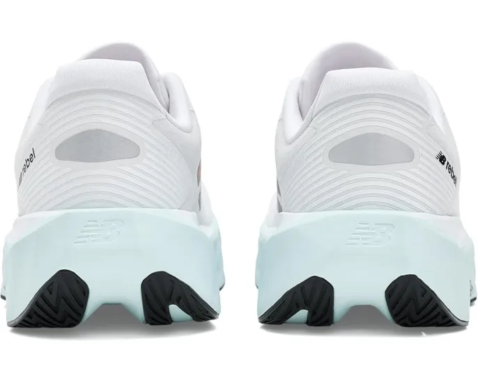 Беговые кроссовки New Balance FuelCell Rebel v5 с технологией FuelCell
