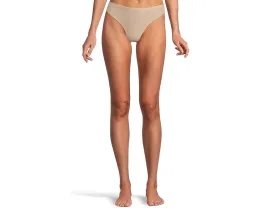 Стринги Chantelle Soft Stretch с низкой посадкой для невидимого ношения