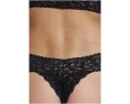 Трусики-стринги Hanky Panky Signature Lace Leakproof Original Rise Thong