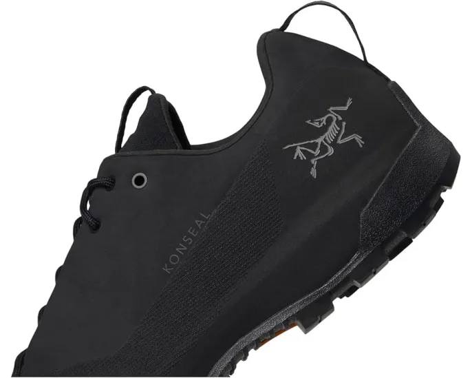 Беговые кроссовки Arc'teryx Konseal для гор с усиленным носком и вязаным воротником