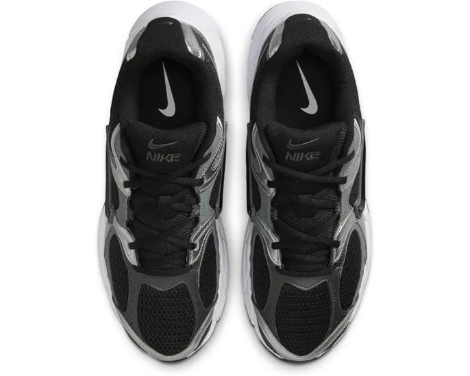 Кроссовки Nike V5 RNR с массивной пеной и ретро-дизайном