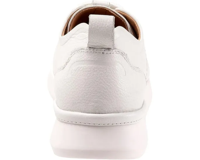 Кроссовки SoftWalk Stella из кожи с перфорацией