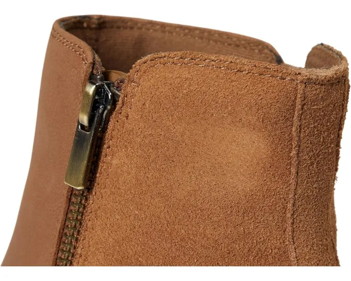 Ботинки Clarks Ellanie Vibe с заостренным носком и пеной Ultimate Comfort в стельке