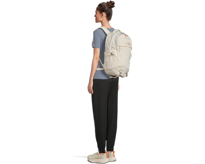 Рюкзак The North Face Recon Luxe из переработанного нейлона с карманами