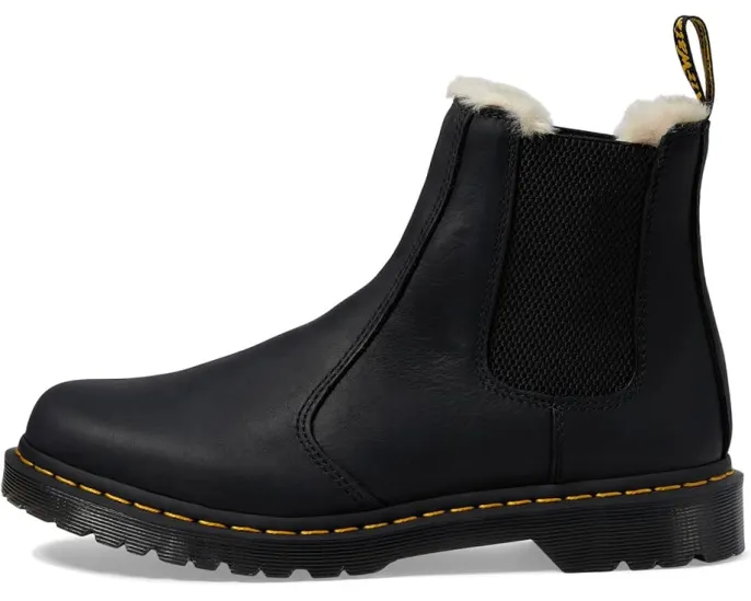 Челси Dr. Martens Leonore с искусственным мехом и классической подошвой