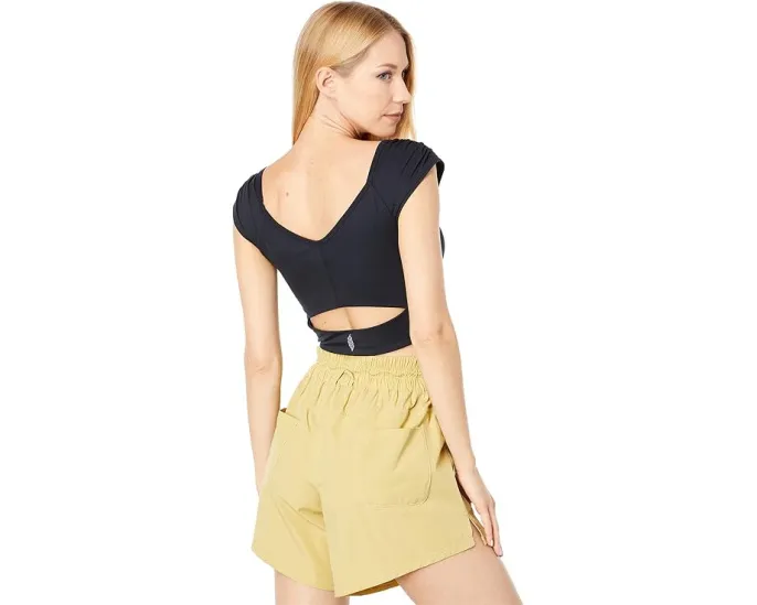 Топ FP Movement Breathe Deeper с драпировкой и V-образным вырезом