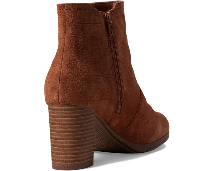 Ботинки Clarks Bayla Rose на устойчивом каблуке с миндалевидным носком